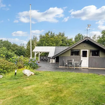 Holiday home Jantje - 500m To The Fjord By Interhome